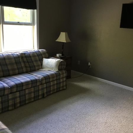 Mount Snow, Snowmobilers N Trailers Plenty Of Parking Villa Wilmington Exterior photo